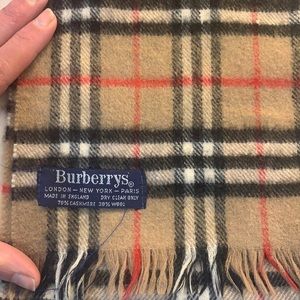 Vintage Burberry’s Scarf